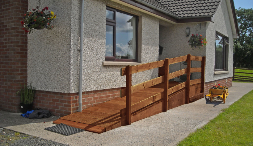 Home with an wheel accessible ramp